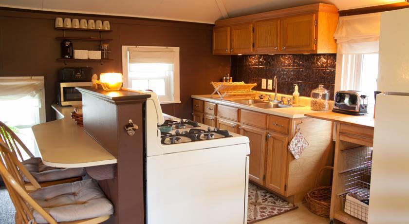 Kara'S Kottages Bed & Breakfast Kalamazoo Room photo
