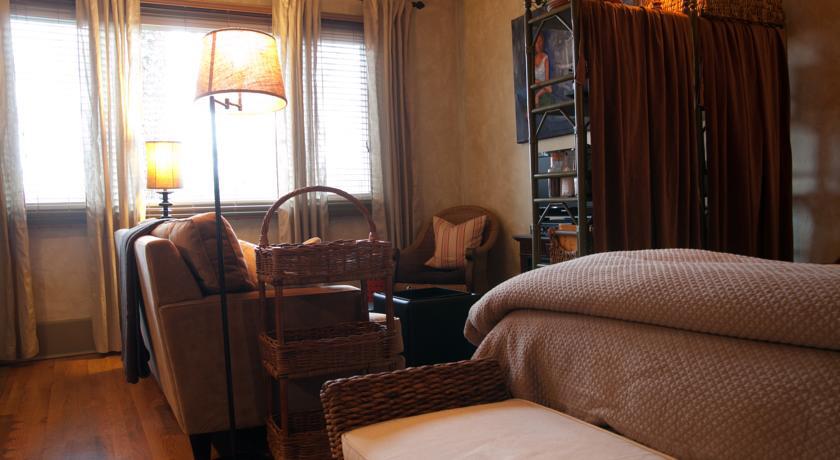 Kara'S Kottages Bed & Breakfast Kalamazoo Room photo