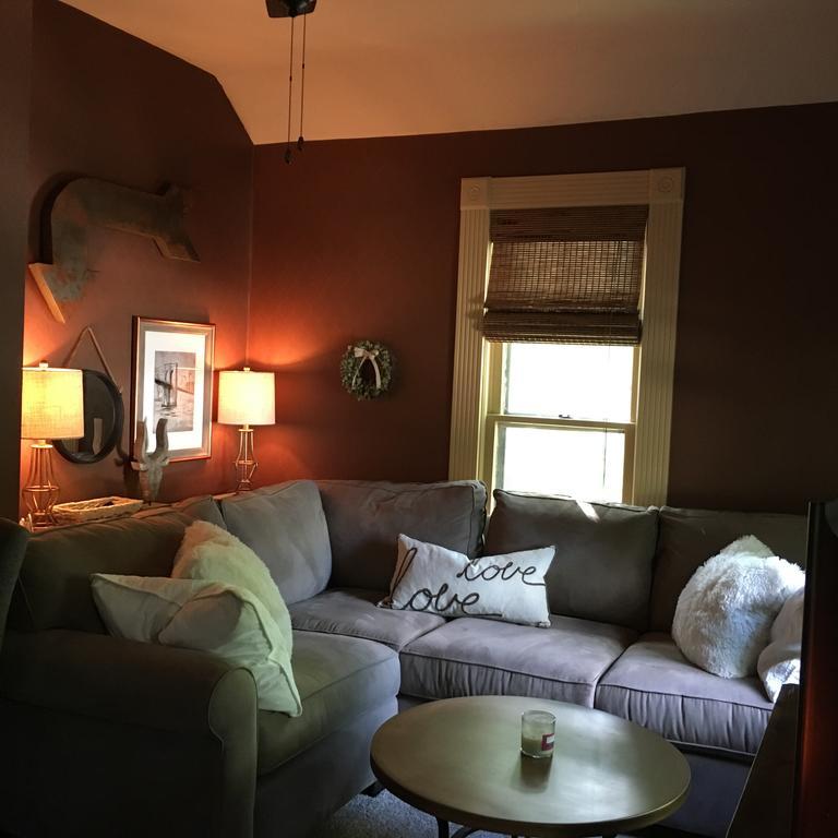 Kara'S Kottages Bed & Breakfast Kalamazoo Exterior photo